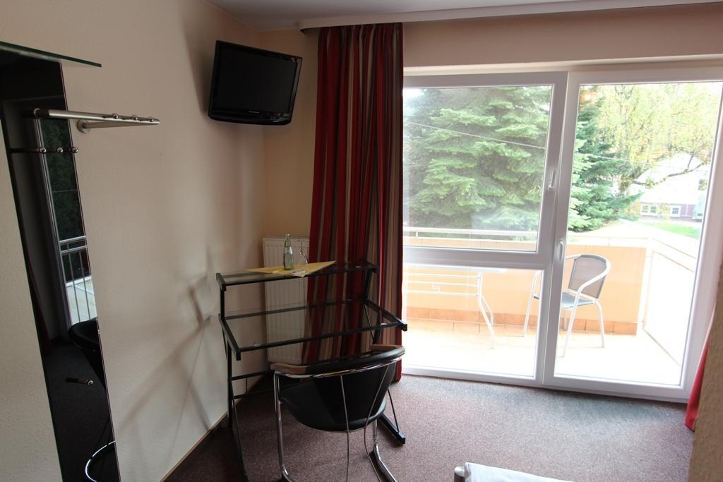 Hotel Landgasthof Zur Alten Scheune Zweibrücken Kamer foto