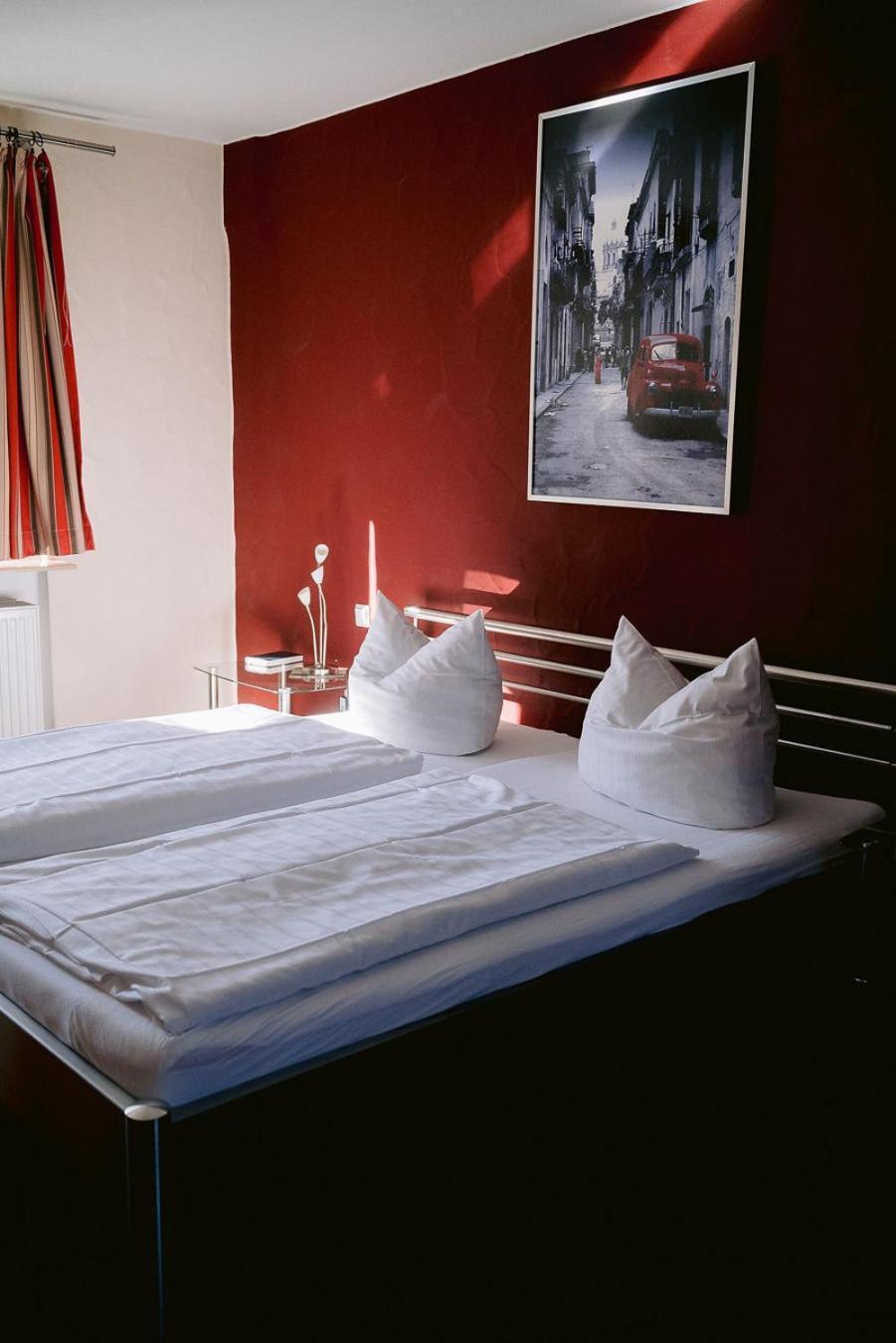 Hotel Landgasthof Zur Alten Scheune Zweibrücken Buitenkant foto