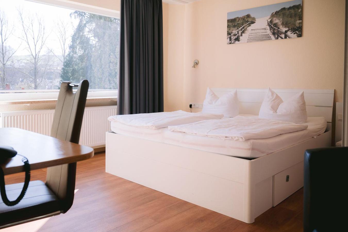Hotel Landgasthof Zur Alten Scheune Zweibrücken Buitenkant foto