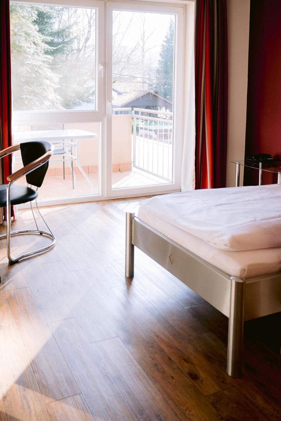 Hotel Landgasthof Zur Alten Scheune Zweibrücken Buitenkant foto