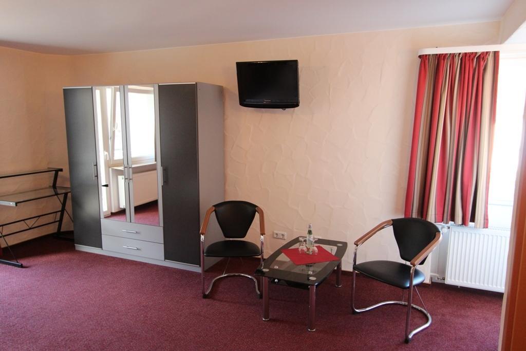 Hotel Landgasthof Zur Alten Scheune Zweibrücken Kamer foto