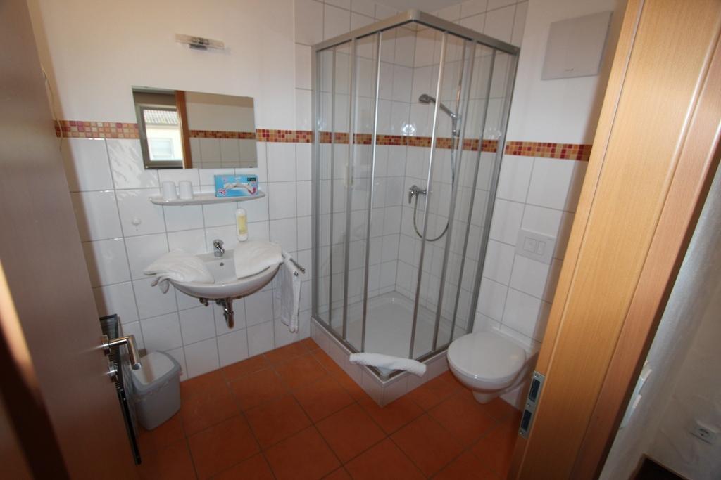 Hotel Landgasthof Zur Alten Scheune Zweibrücken Kamer foto